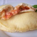 CALZONE FRITTO POMODORO MOZZARELLA